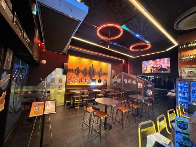 BoomBox Beer & Music