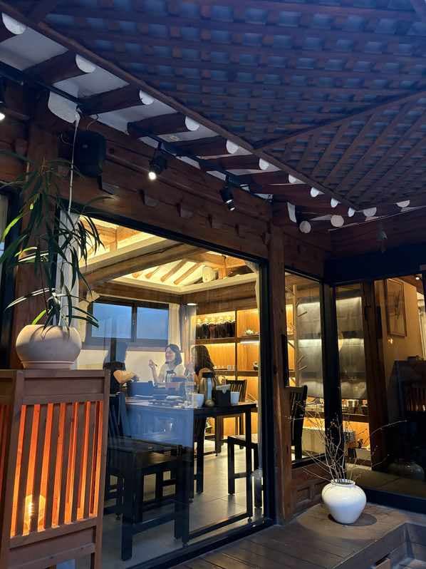 Dochwi Hanok Restaurant