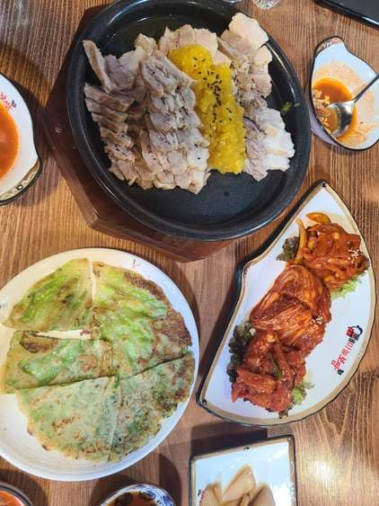 Don Tong Garlic Bossam