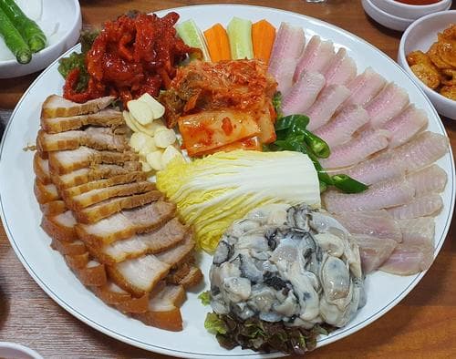 Kim Myeong-ja Gulgukbap