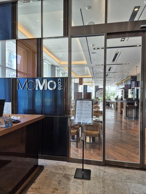 MoMo Cafe