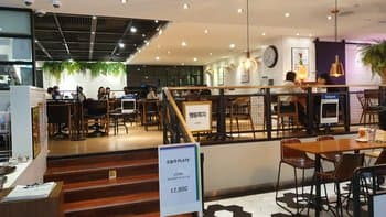 Myeongdong Pizza Hyundai City Outlet Dongdaemun