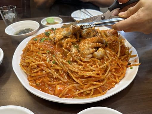 Seocho Haemul Jjim Kalguksu