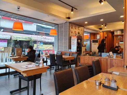 Yukssam Naengmyeon Cheongnyangni Branch